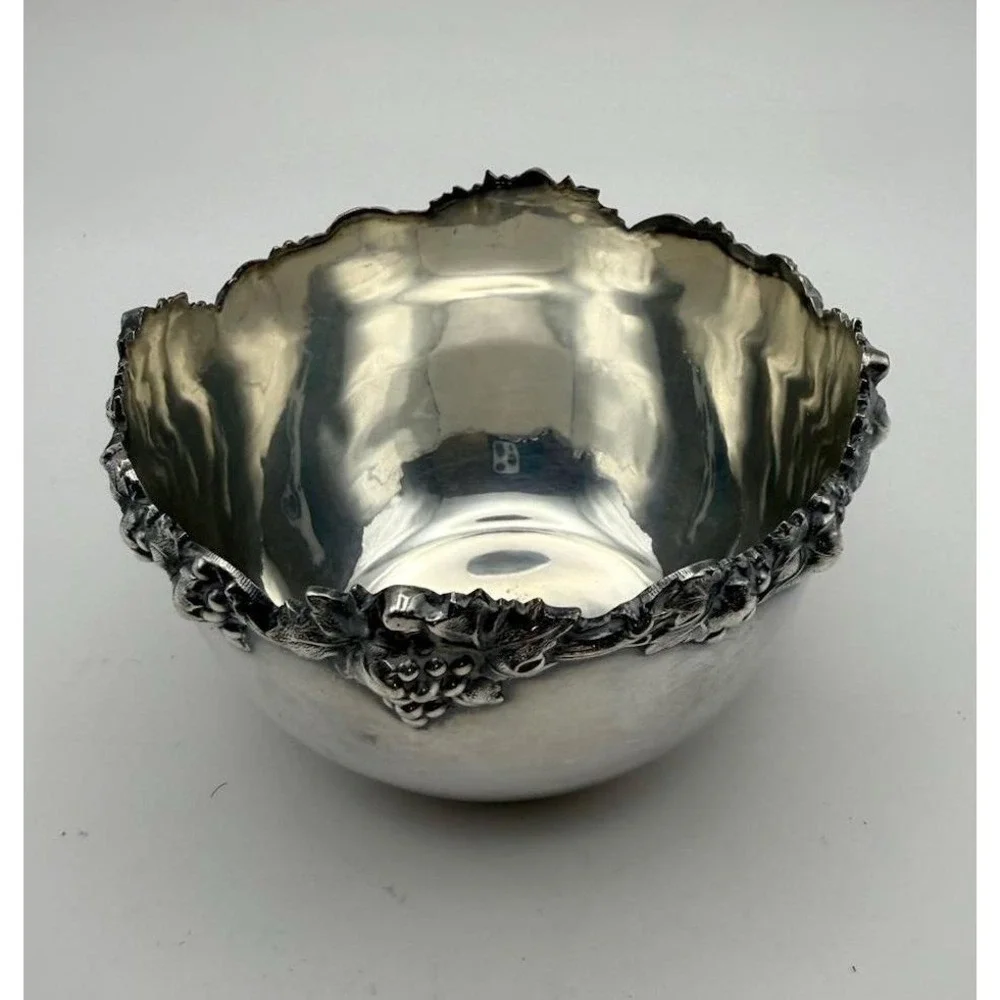Vintage English Silver Plate Grape Vine Bowl‎ Silver On Copper Fruit Candy Dish